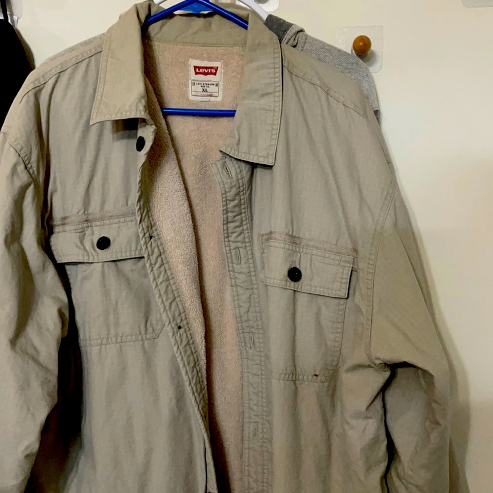 Levi’s Men’s jacket with thick polyester lining
